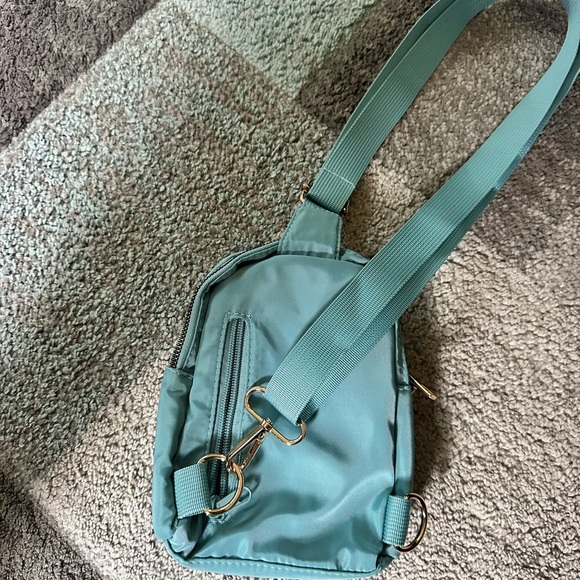Elegant Light Blue Crossbody Bag - Picture 3 of 6